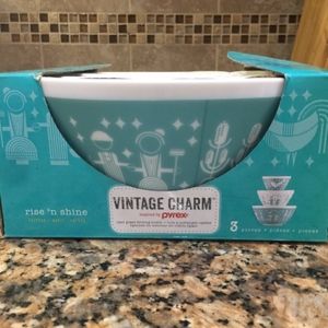 Pyrex Vintage Charm 3 Bowl Set